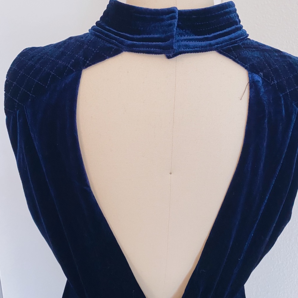 Navy‎ Blue Velvet Dress - Picture 7 of 8